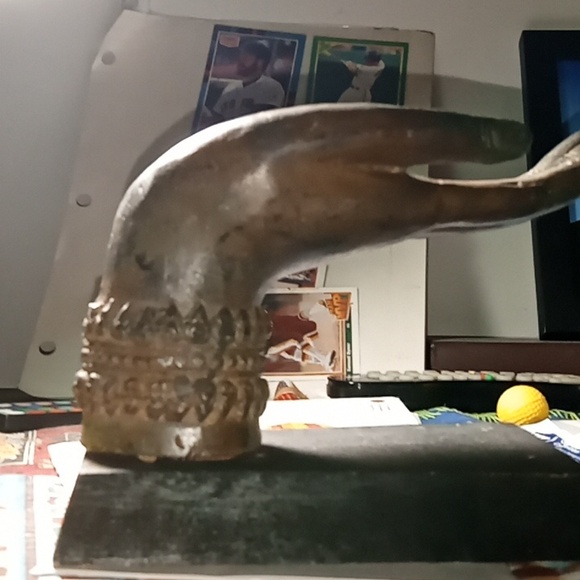 19th early 20th C. Thai brass Buddha hand w/ chakra flower. - Picture 6 of 16